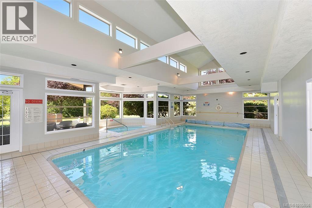 21 4318 Emily Carr Drive, Saanich