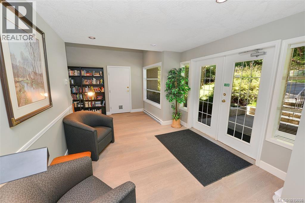 21 4318 Emily Carr Drive, Saanich