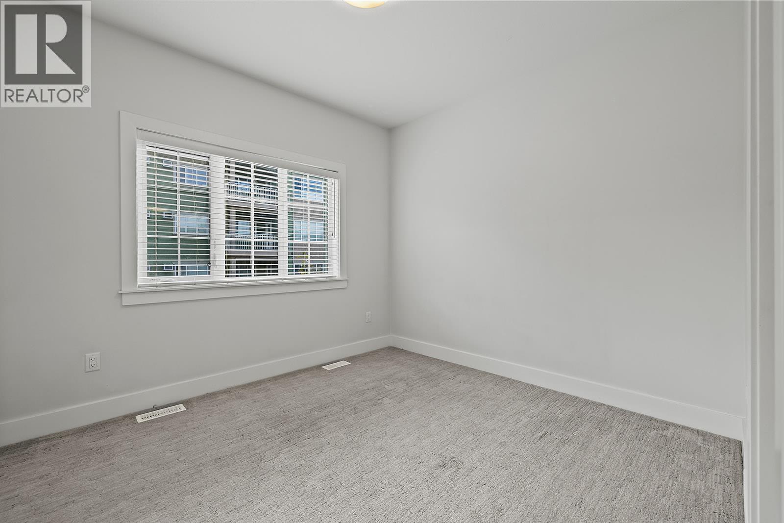 8 644 Lequime Road, Kelowna