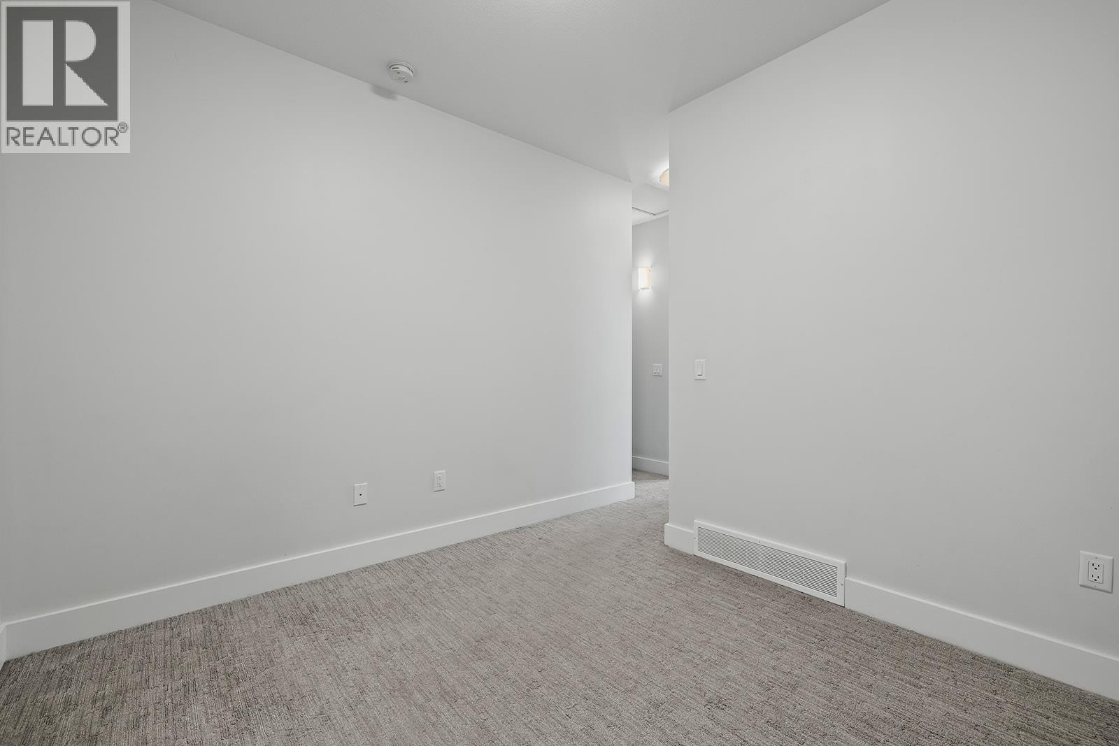 8 644 Lequime Road, Kelowna