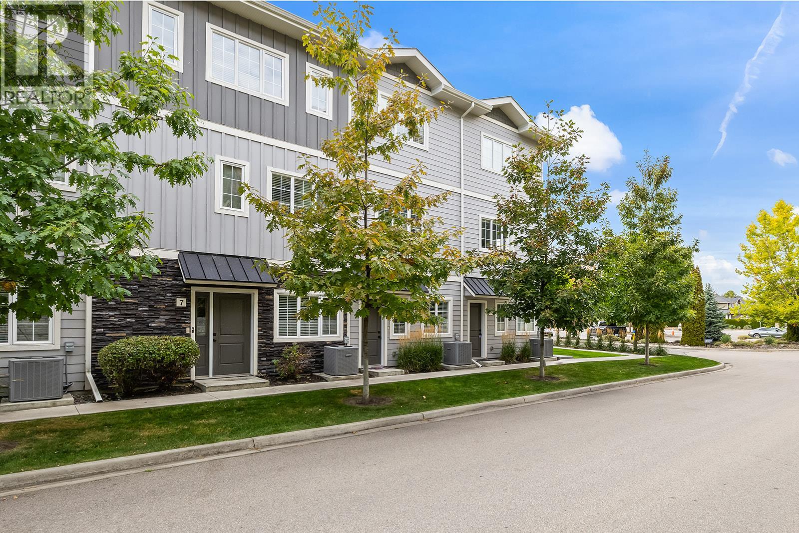 8 644 Lequime Road, Kelowna