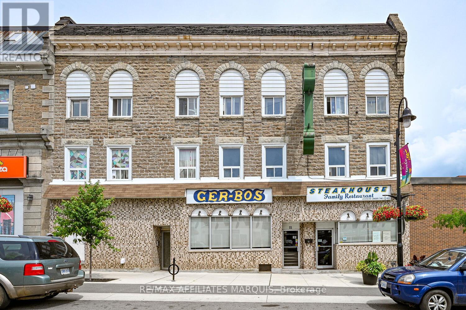 11 BECKWITH STREET S - Main photo, Smiths Falls, Ontario