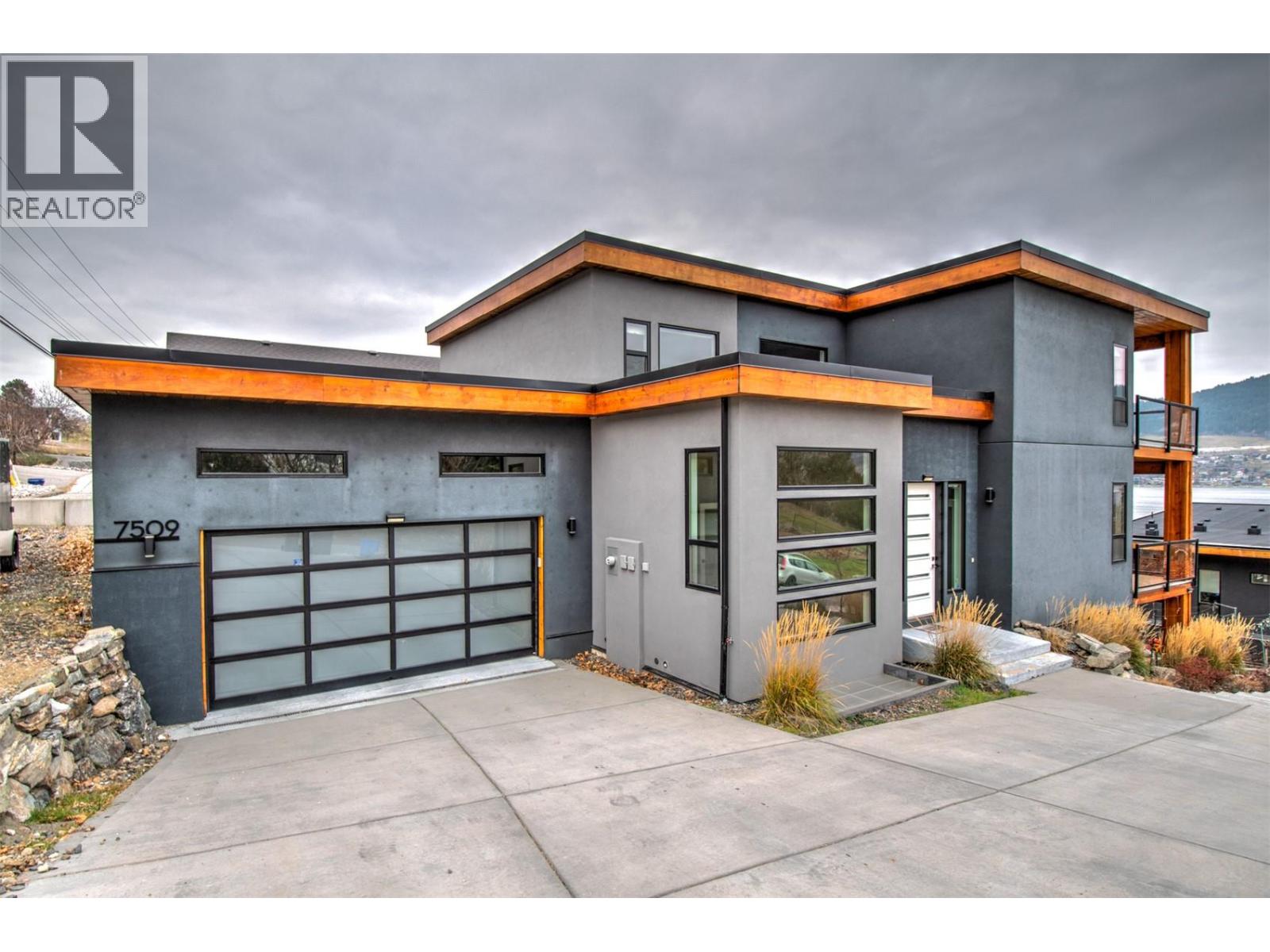 7509 Kennedy Lane Lane, Vernon