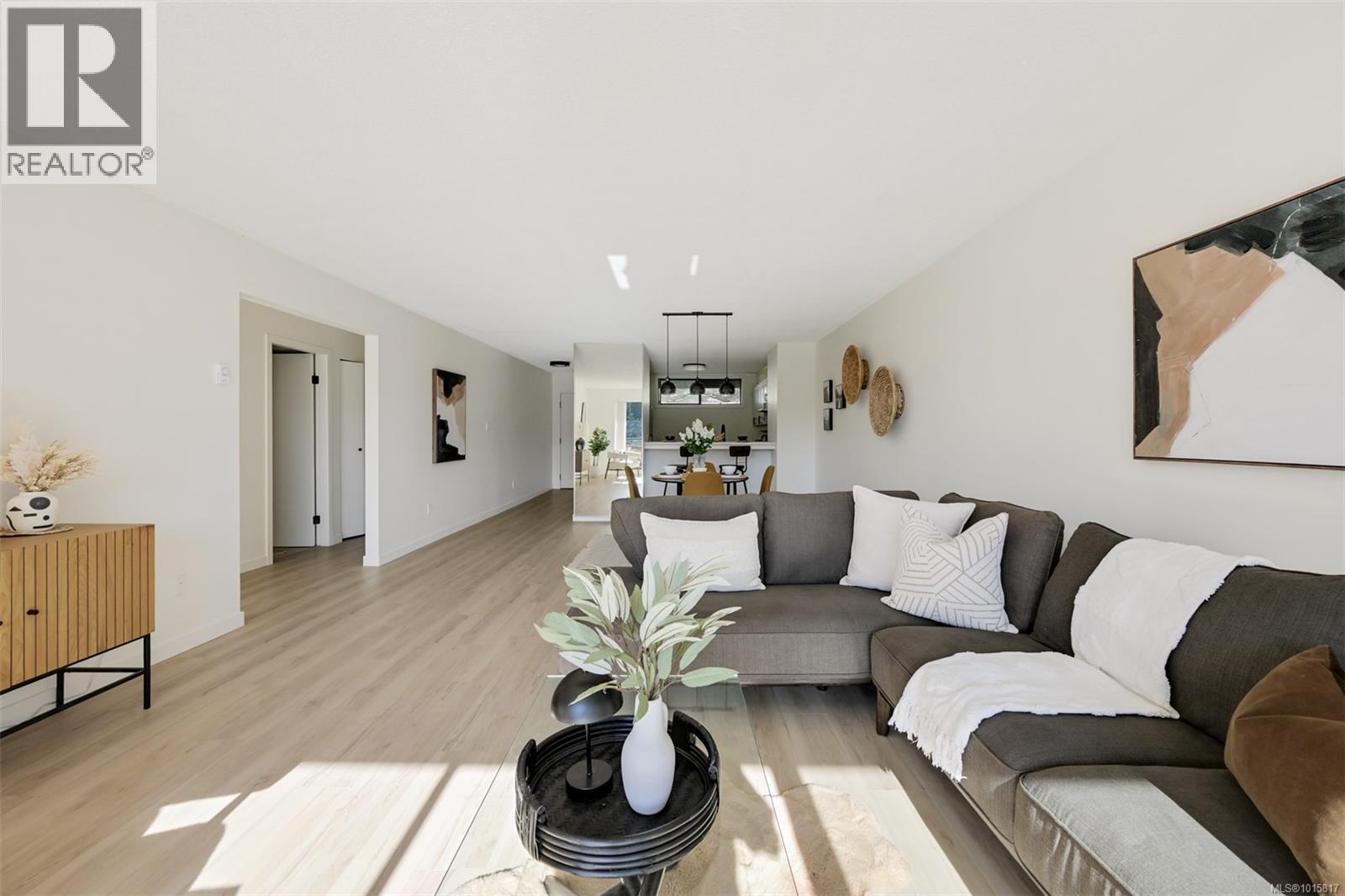 318 485 Island Highway, View Royal