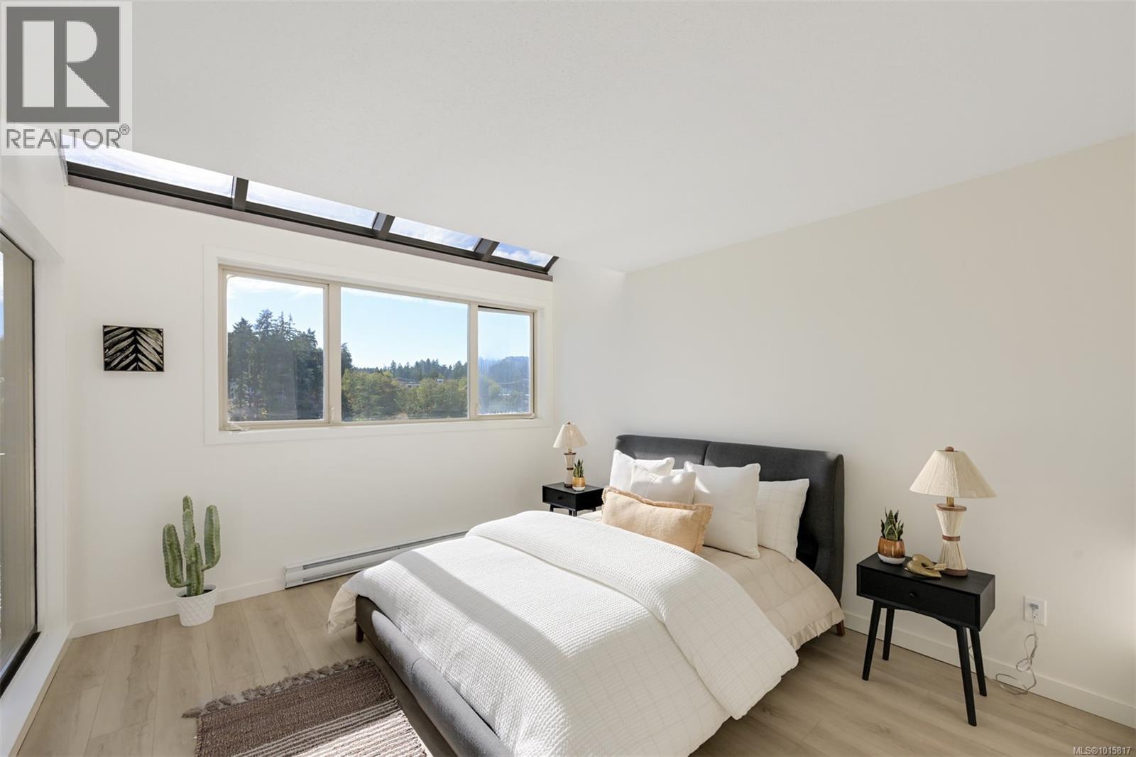 318 485 Island Highway, View Royal