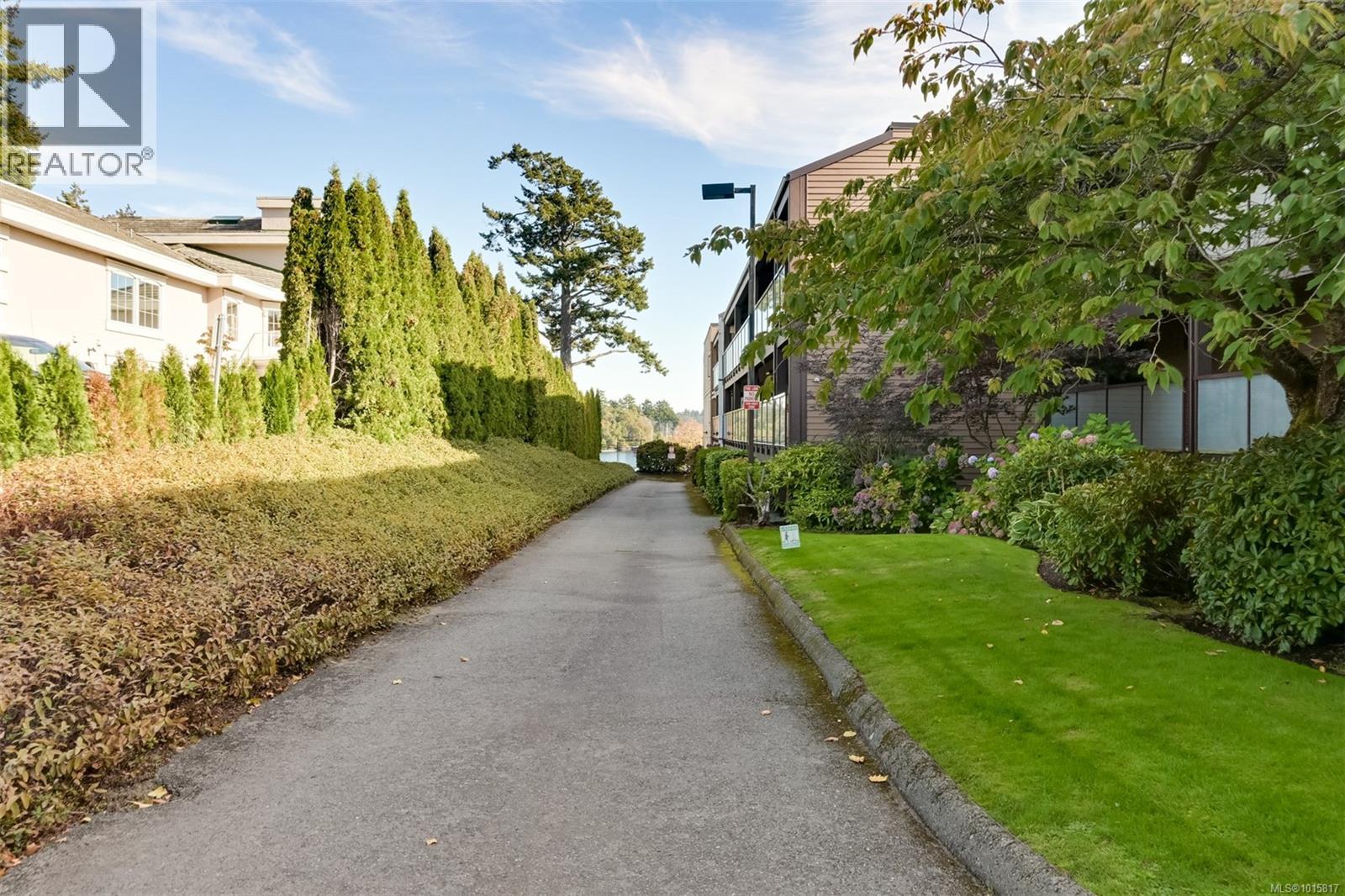 318 485 Island Highway, View Royal