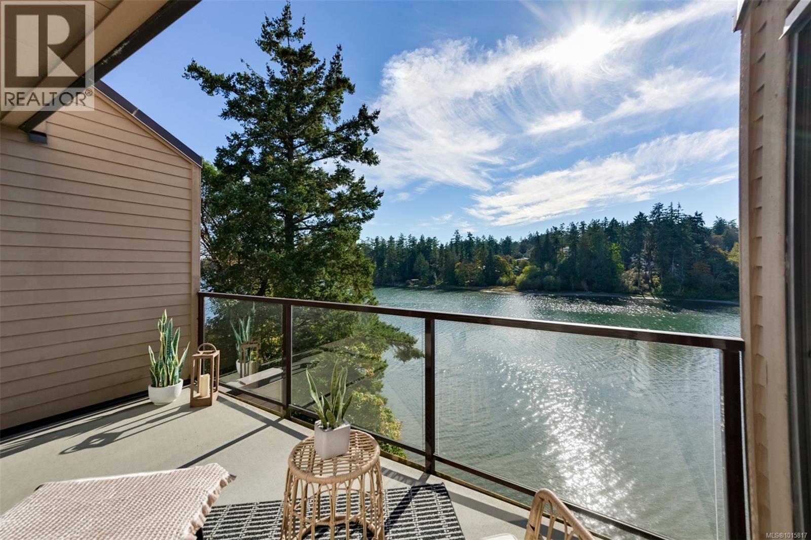 318 485 Island Highway, View Royal