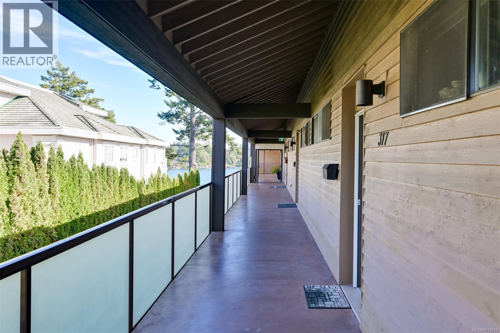 318 485 Island Highway, View Royal