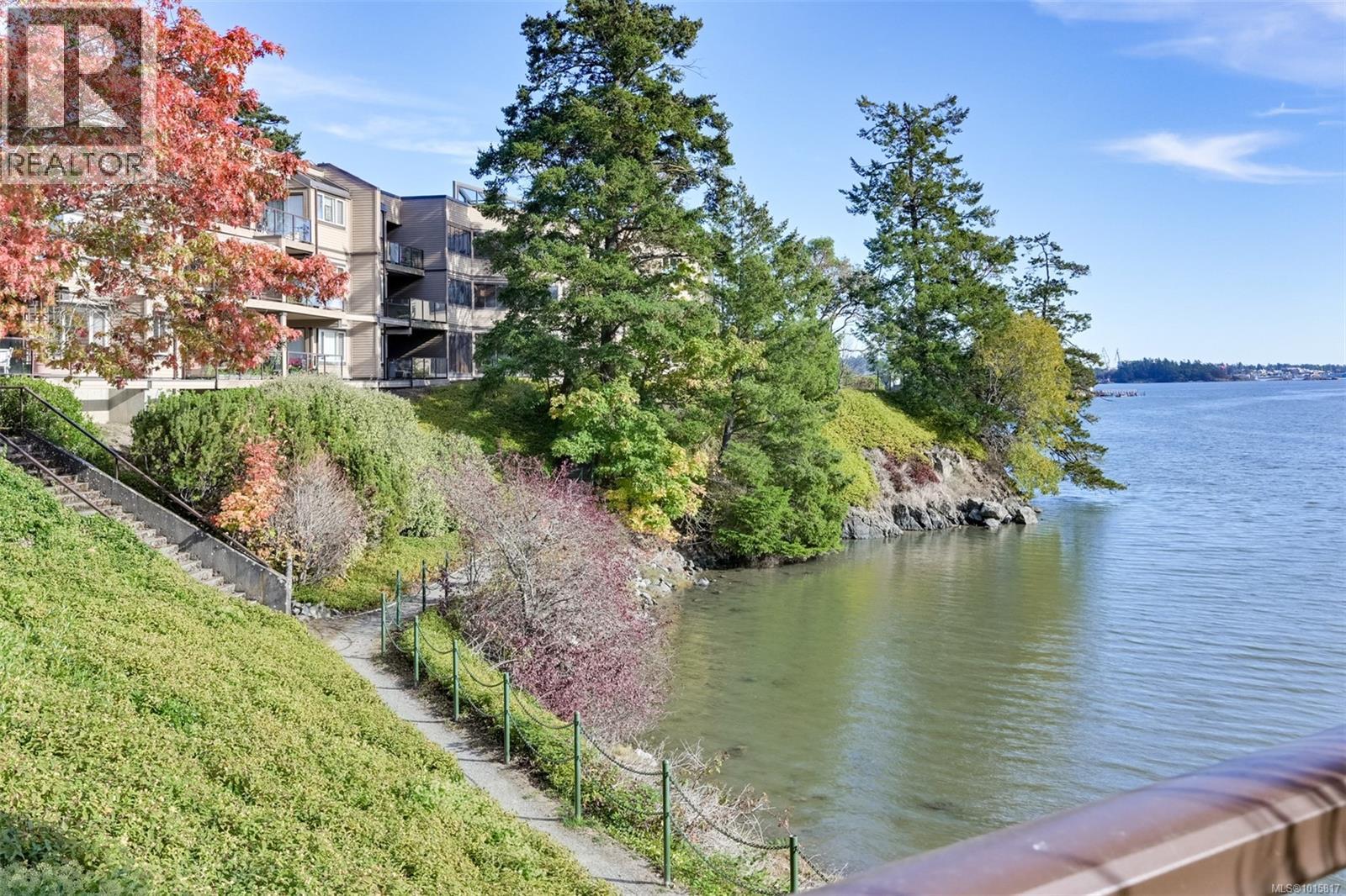 318 485 Island Highway, View Royal