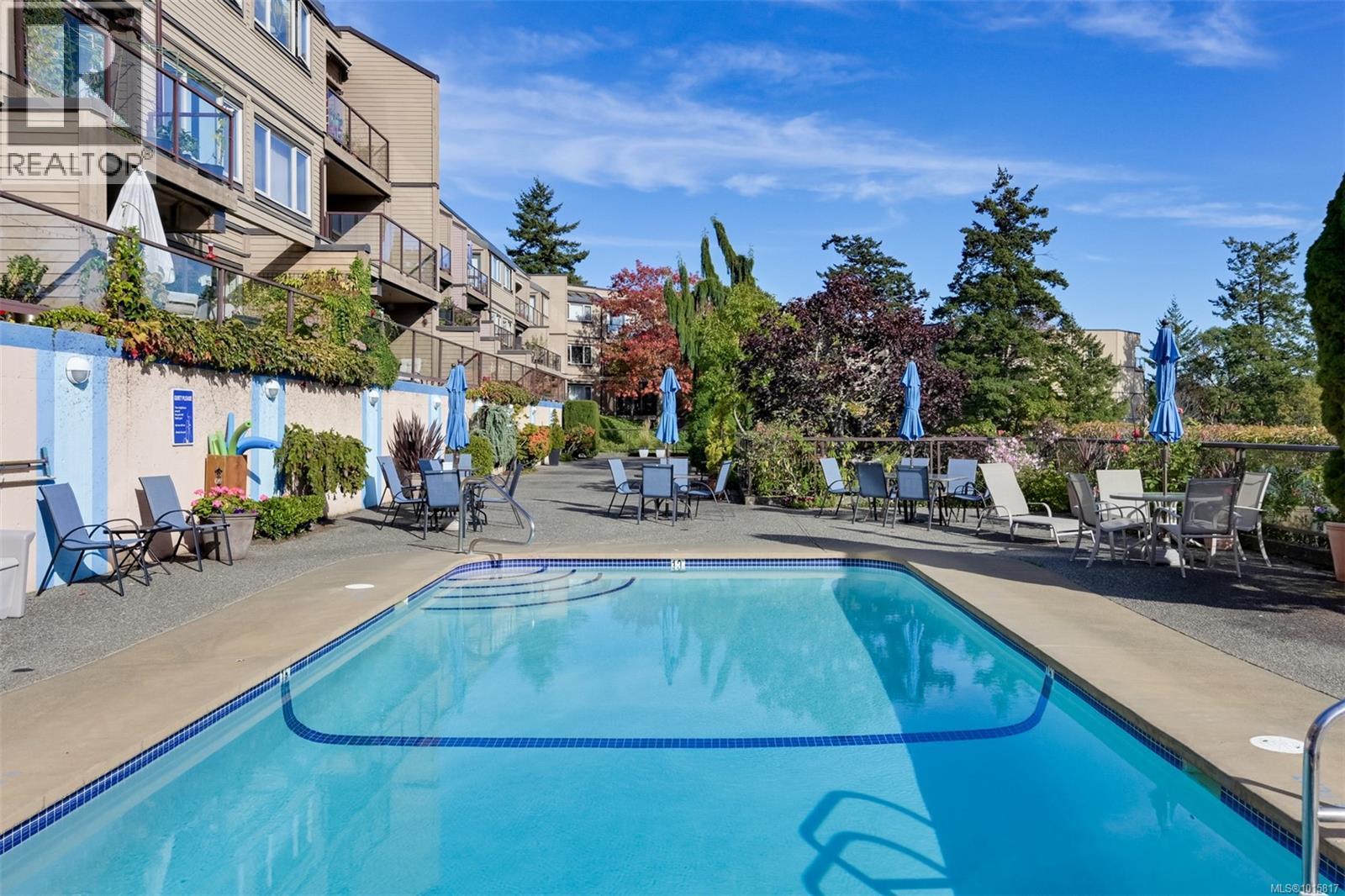 318 485 Island Highway, View Royal
