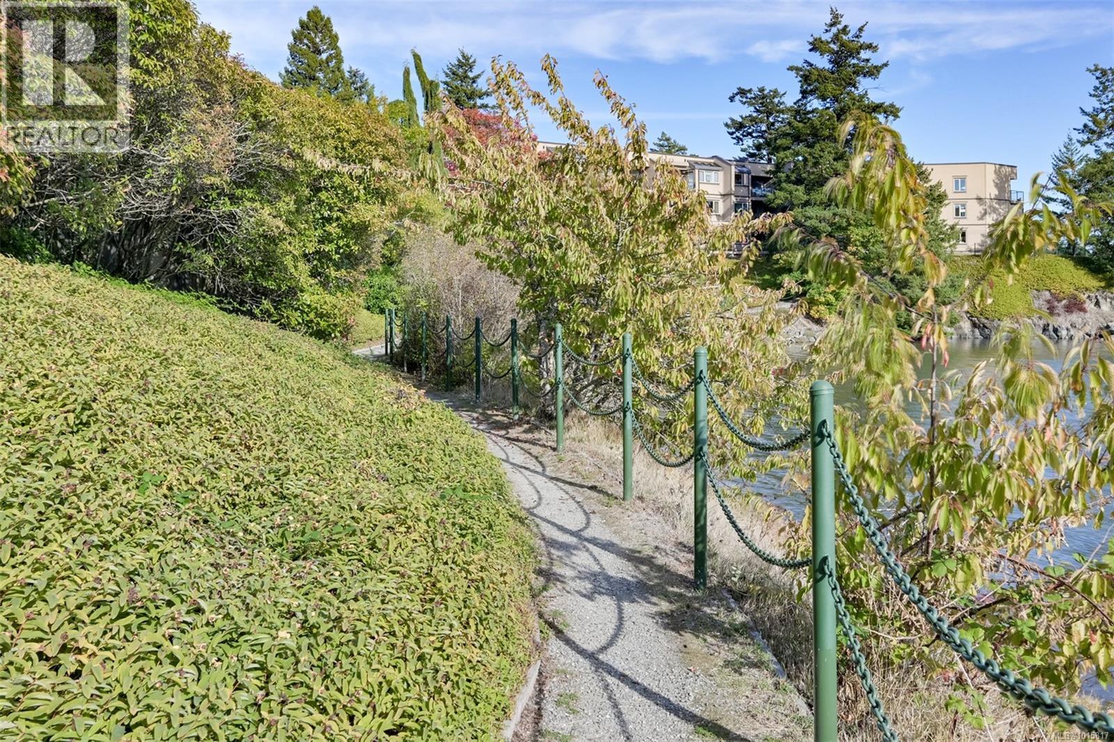 318 485 Island Highway, View Royal