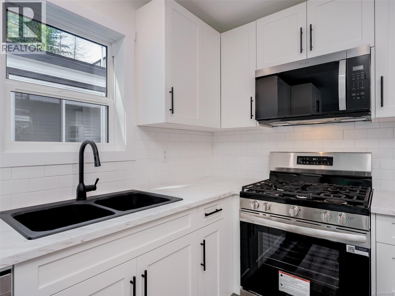 431 747 Old Place Road, Central Saanich