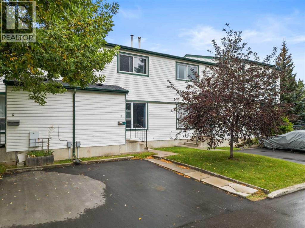 3, 100 Pennsylvania Road SE, Calgary, Alberta