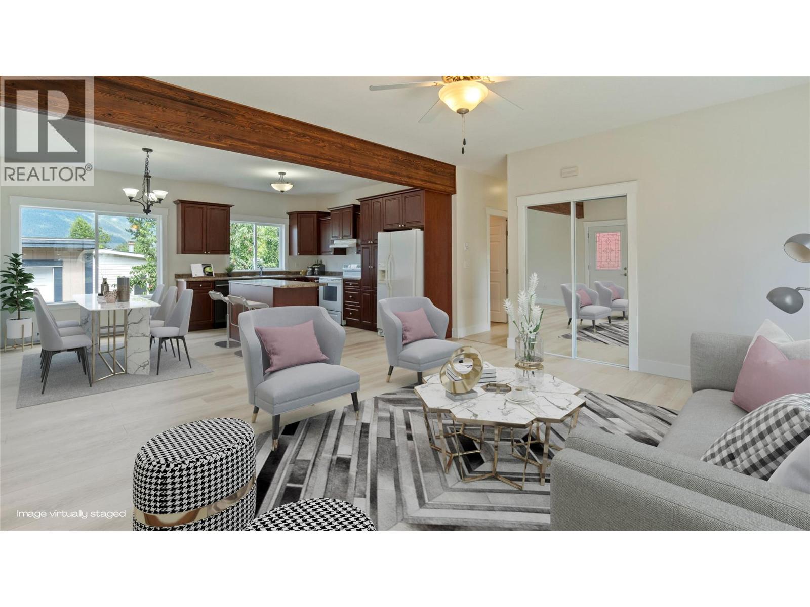  7281 46 Street Northeast, Salmon Arm