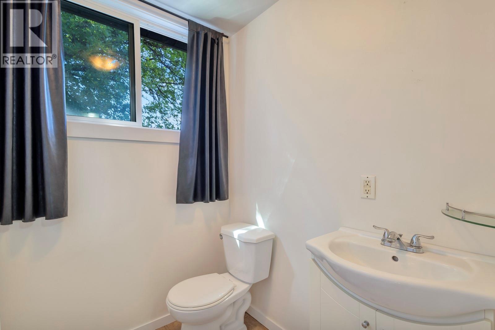 431 Valley Road, Kelowna