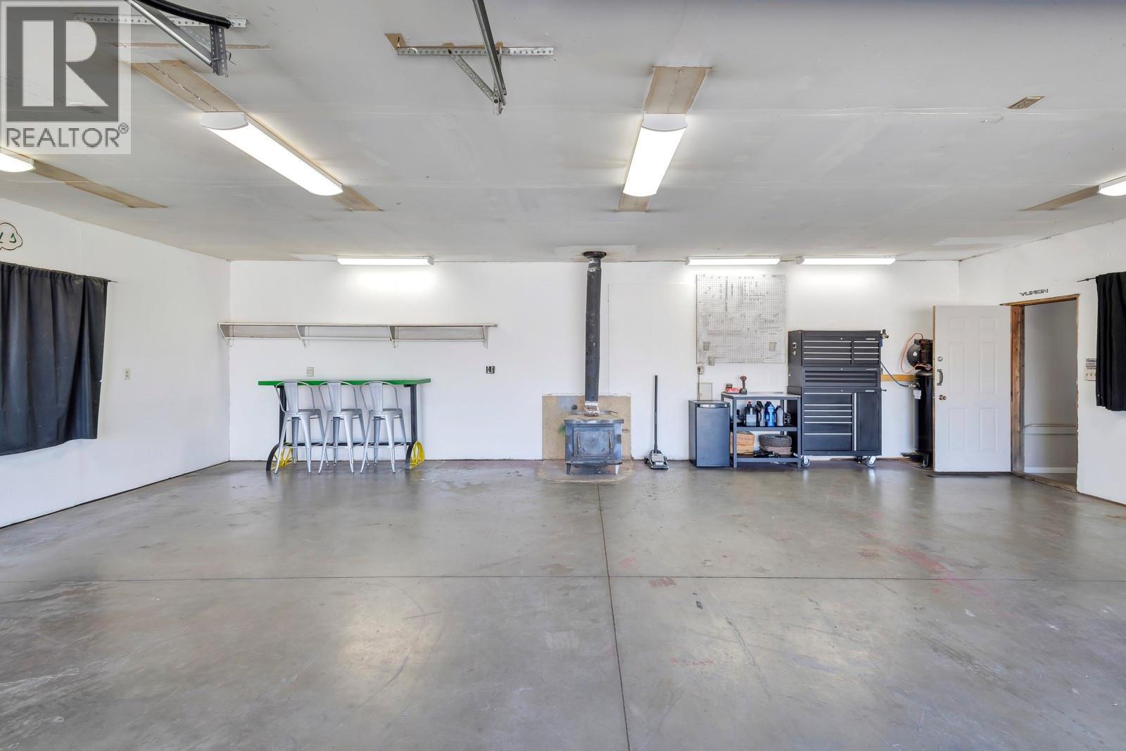 431 Valley Road, Kelowna