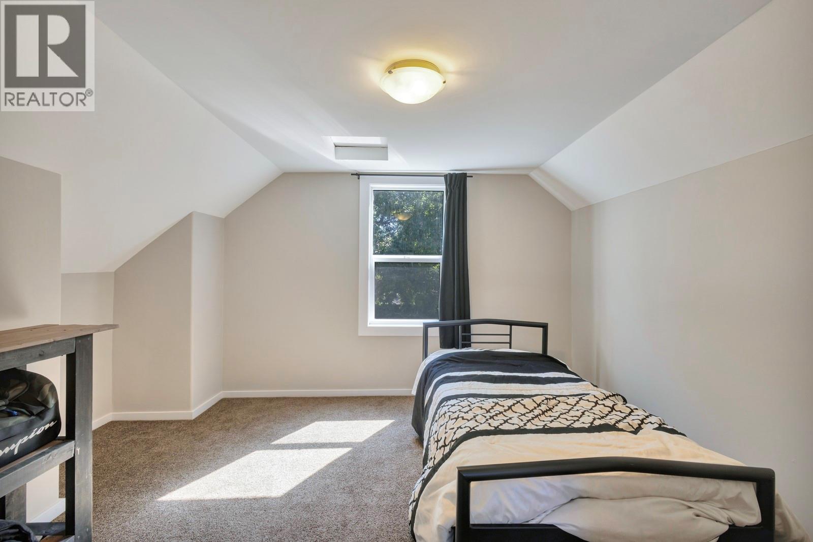 431 Valley Road, Kelowna