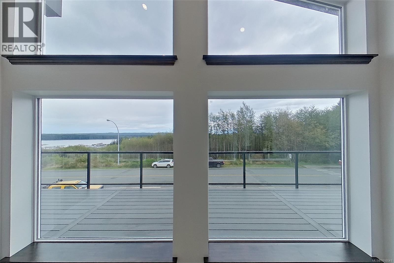 2087 Pioneer Hill Dr, Port McNeill