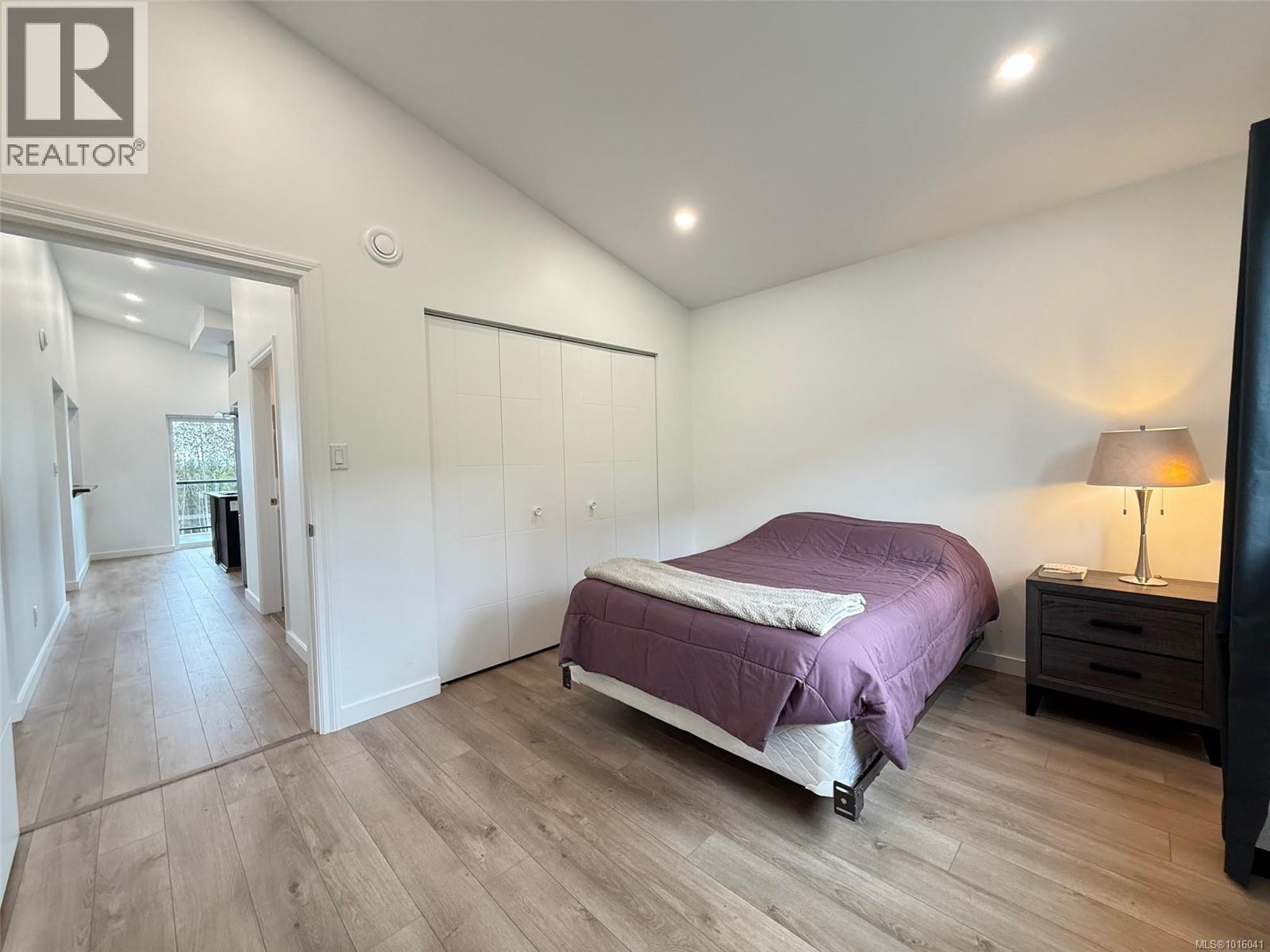 2087 Pioneer Hill Dr, Port McNeill