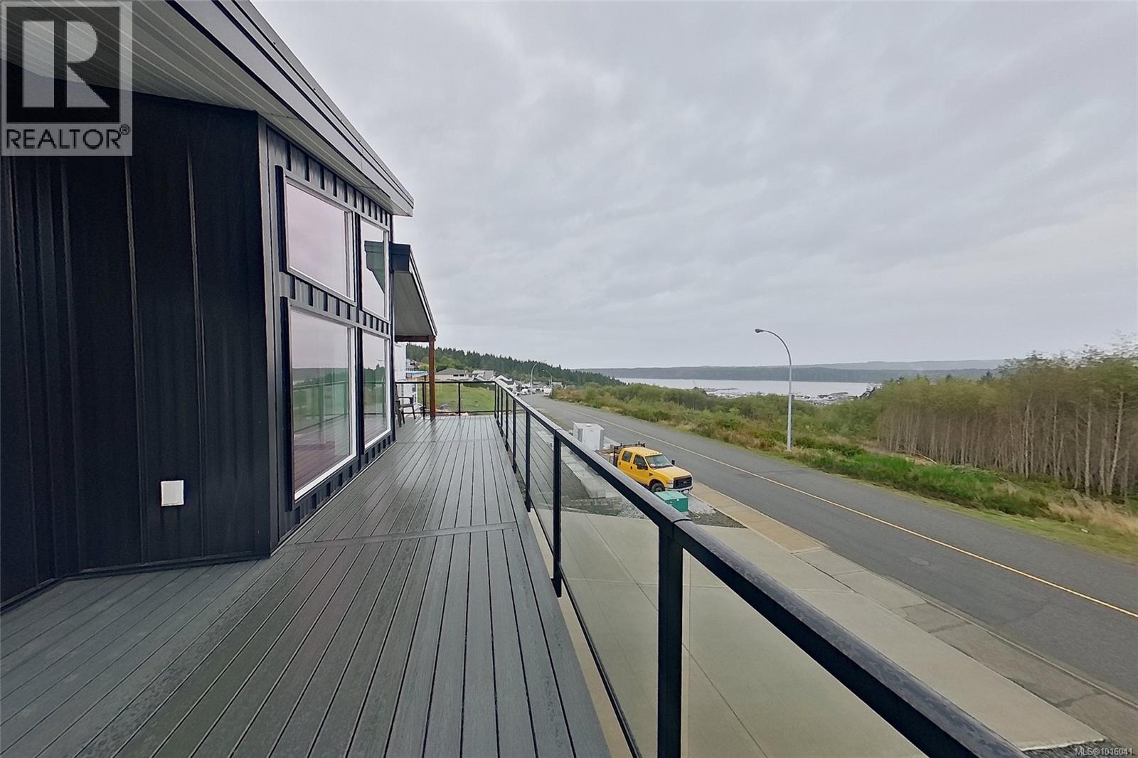 2087 Pioneer Hill Dr, Port McNeill