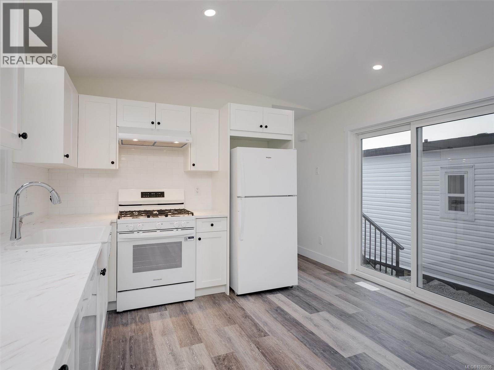 432 747 Old Place Road, Central Saanich