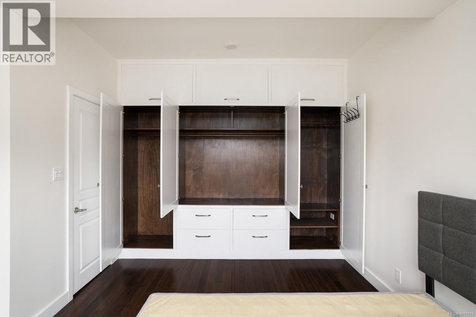  2659 Victor Street, Victoria