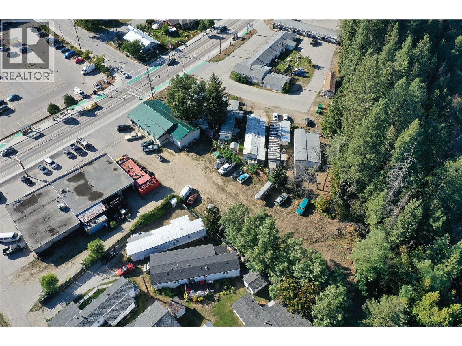  1501 COLUMBIA Avenue, Castlegar