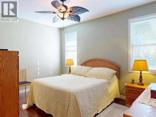 7224 TOBA STREET, Powell River