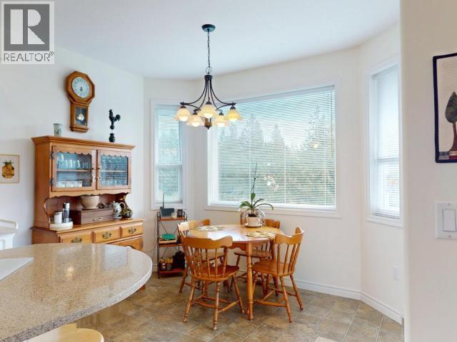 7224 TOBA STREET, Powell River