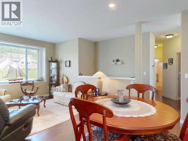 7224 TOBA STREET, Powell River