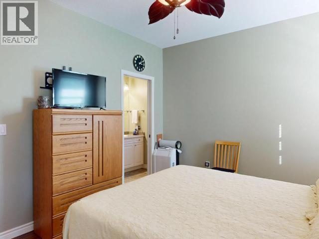 7224 TOBA STREET, Powell River