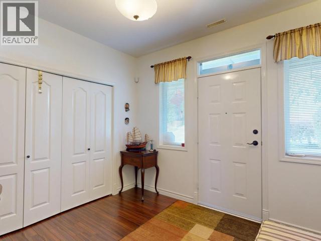 7224 TOBA STREET, Powell River