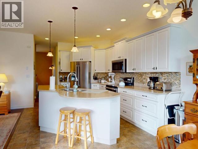 7224 TOBA STREET, Powell River