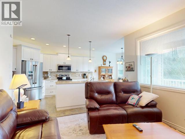 7224 TOBA STREET, Powell River