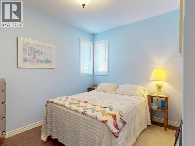 7224 TOBA STREET, Powell River