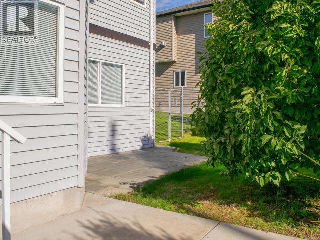 7224 TOBA STREET, Powell River