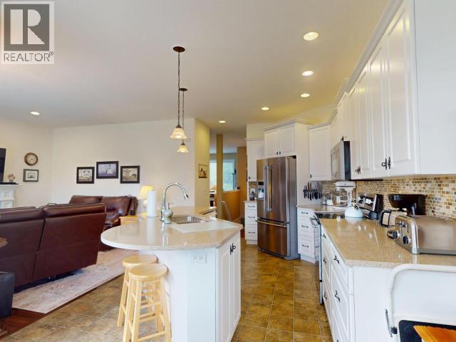 7224 TOBA STREET, Powell River