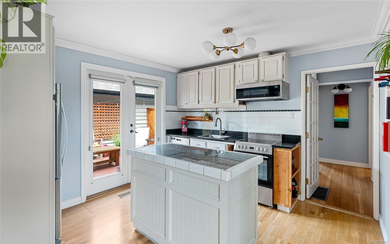  2540 Empire Street, Victoria