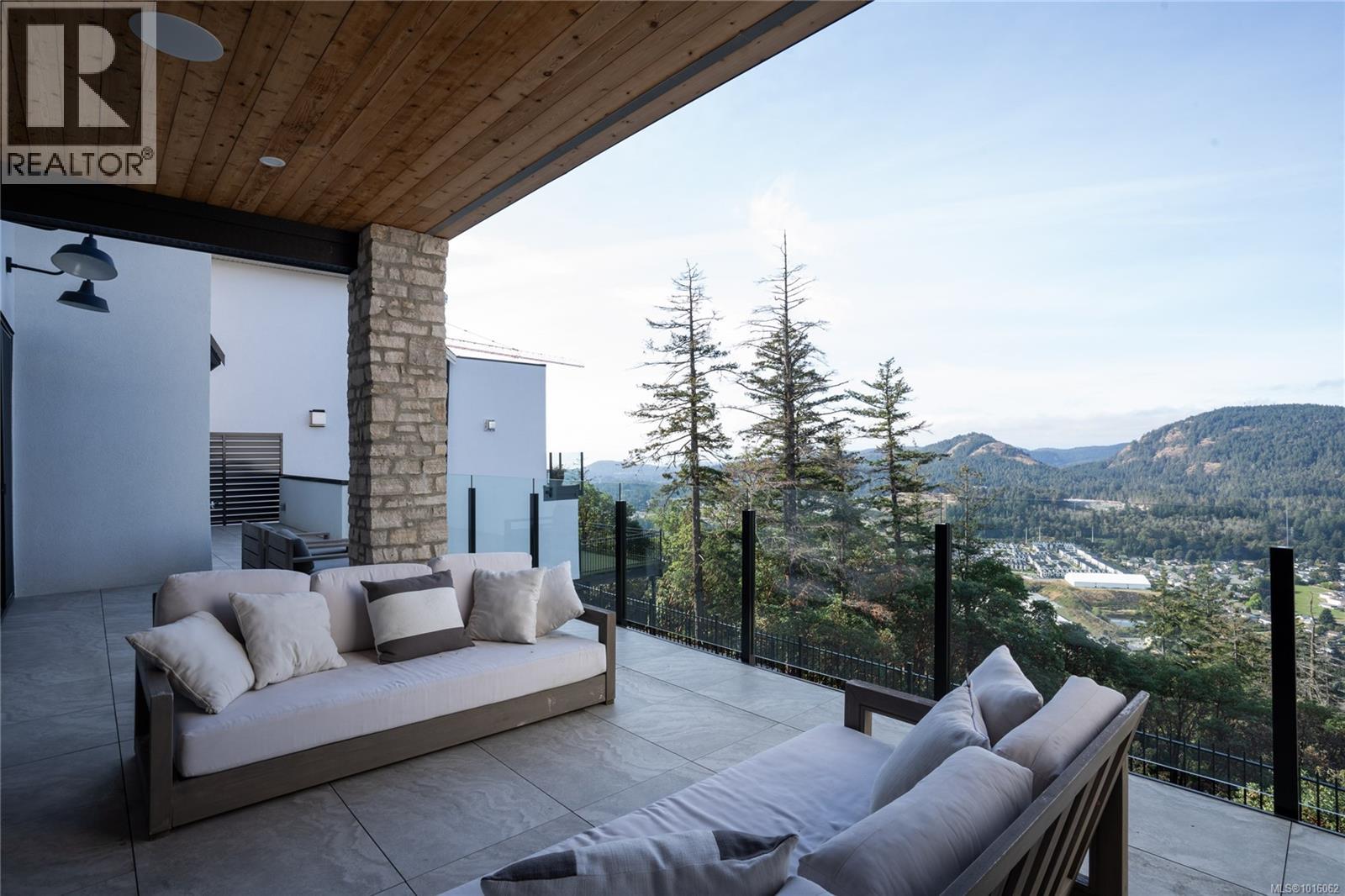  1416 Pinehurst Place, Langford