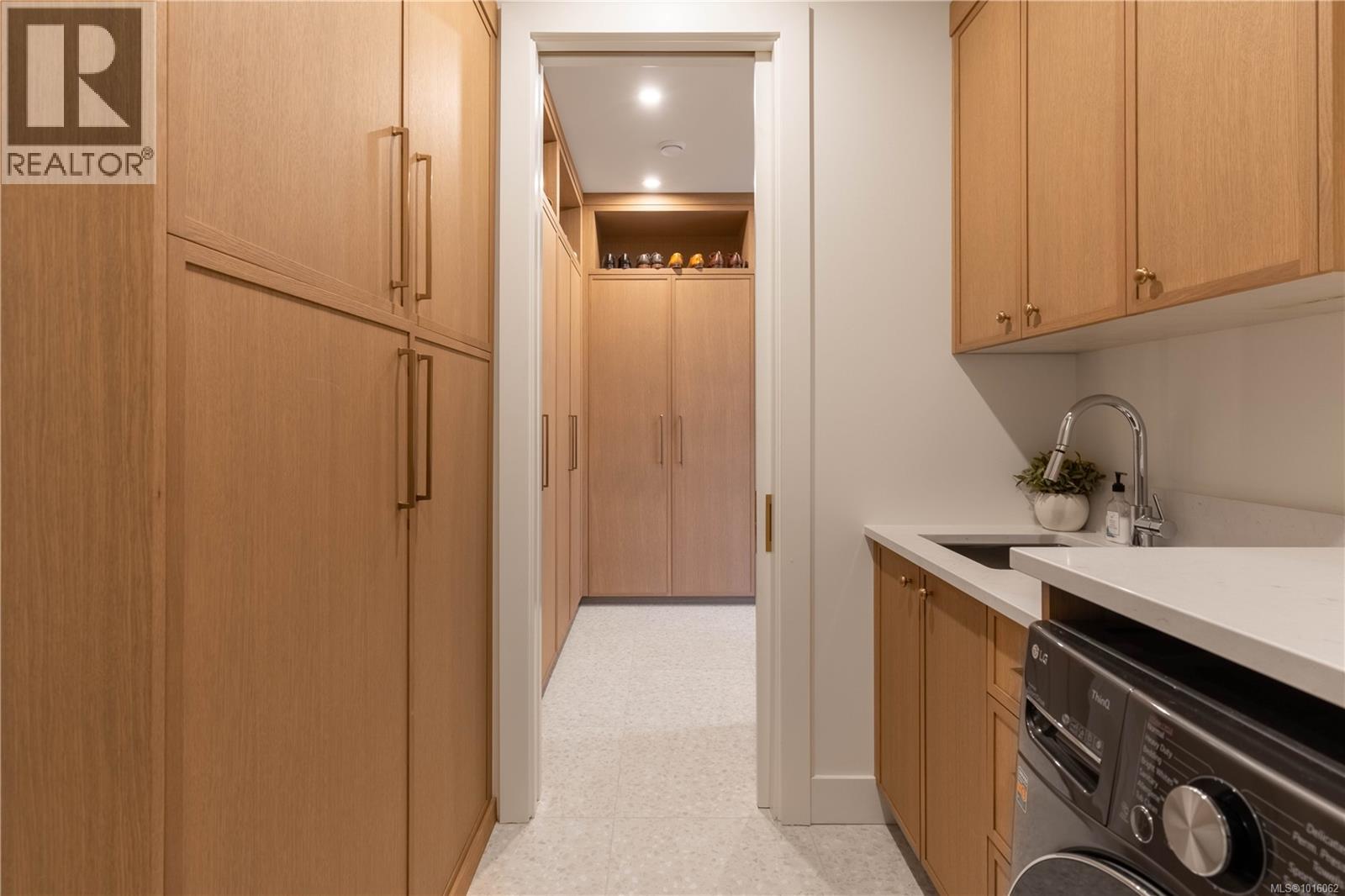  1416 Pinehurst Place, Langford