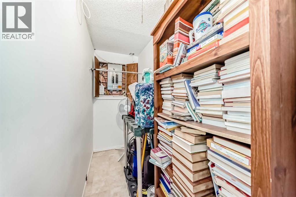 Single Family House for Sale in  Temple Drive NE Temple Calgary 