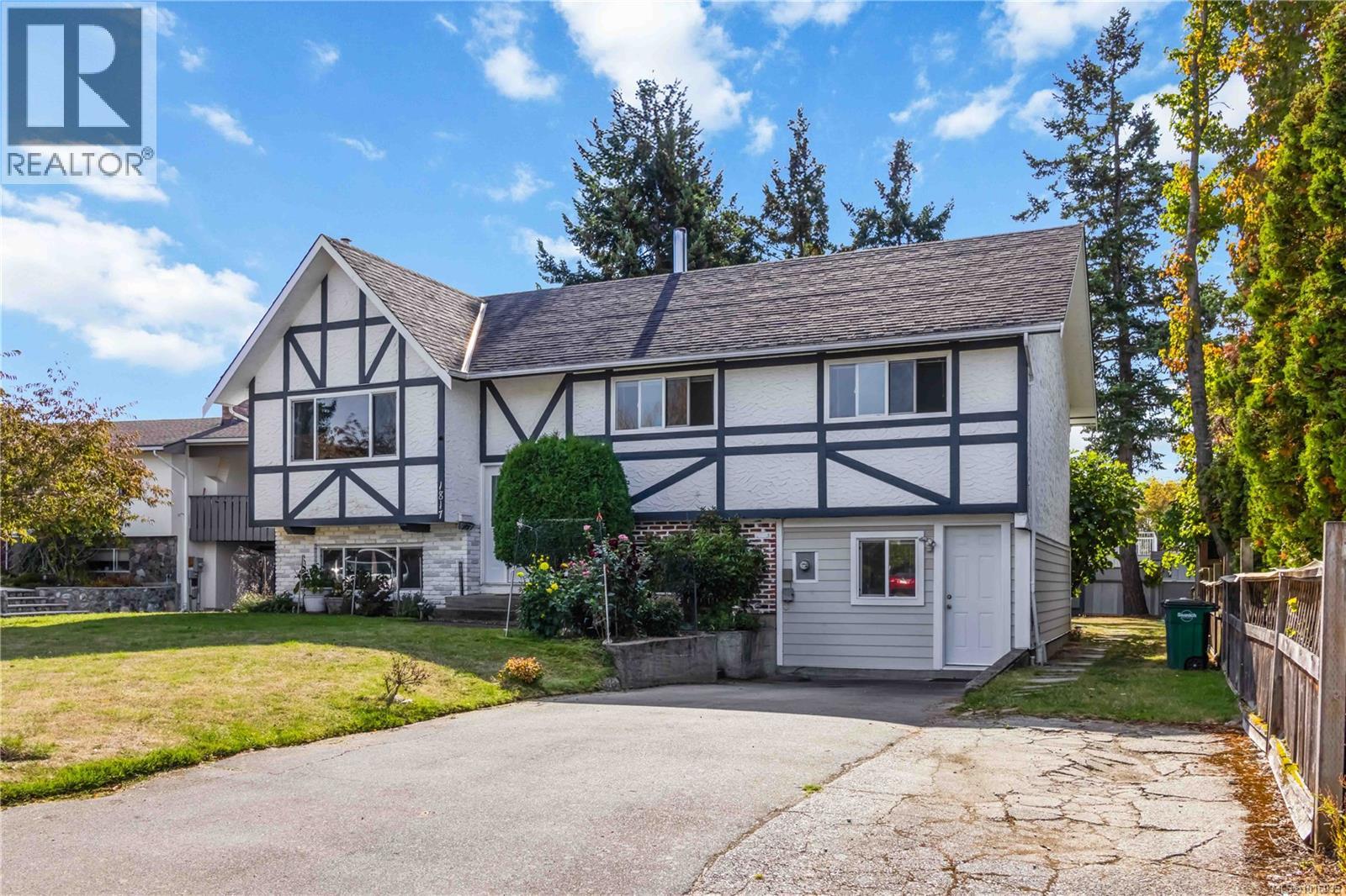  1817 Hartwood Place, Saanich