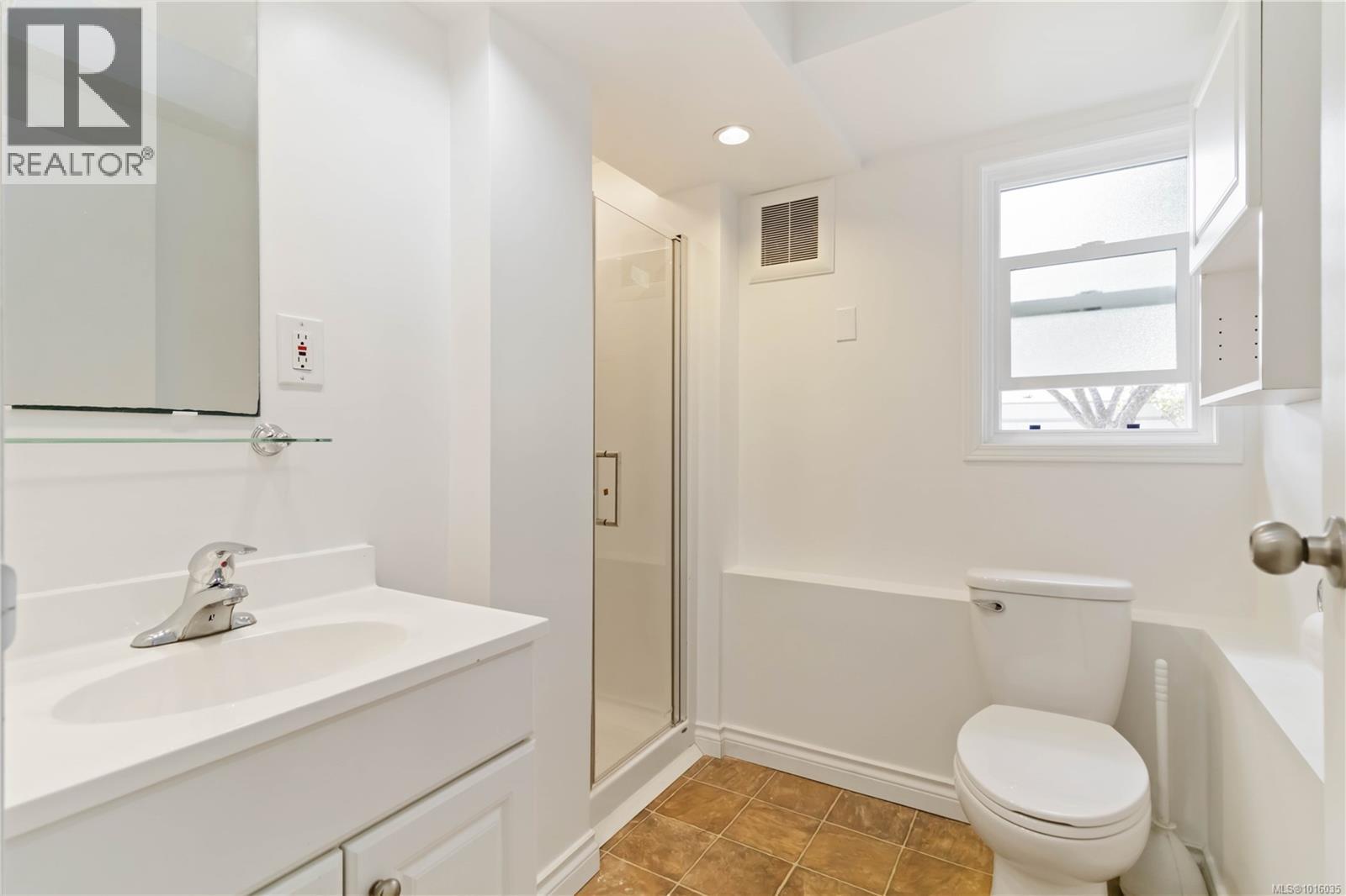  1817 Hartwood Place, Saanich