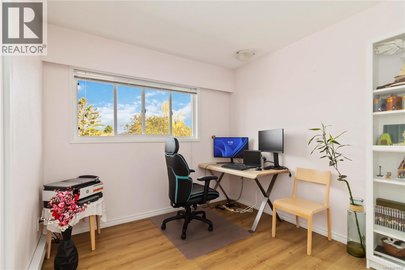  1817 Hartwood Place, Saanich