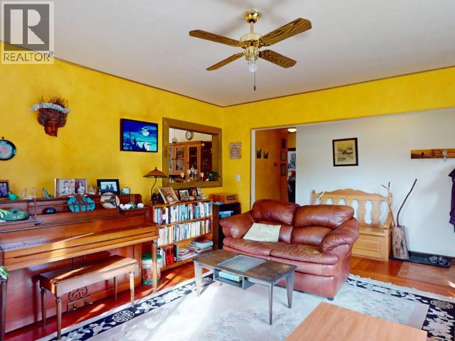 6475 SETON AVE, Powell River