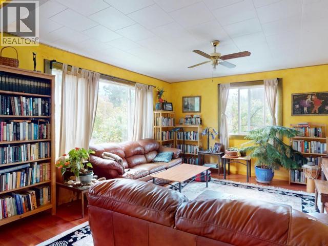 6475 SETON AVE, Powell River
