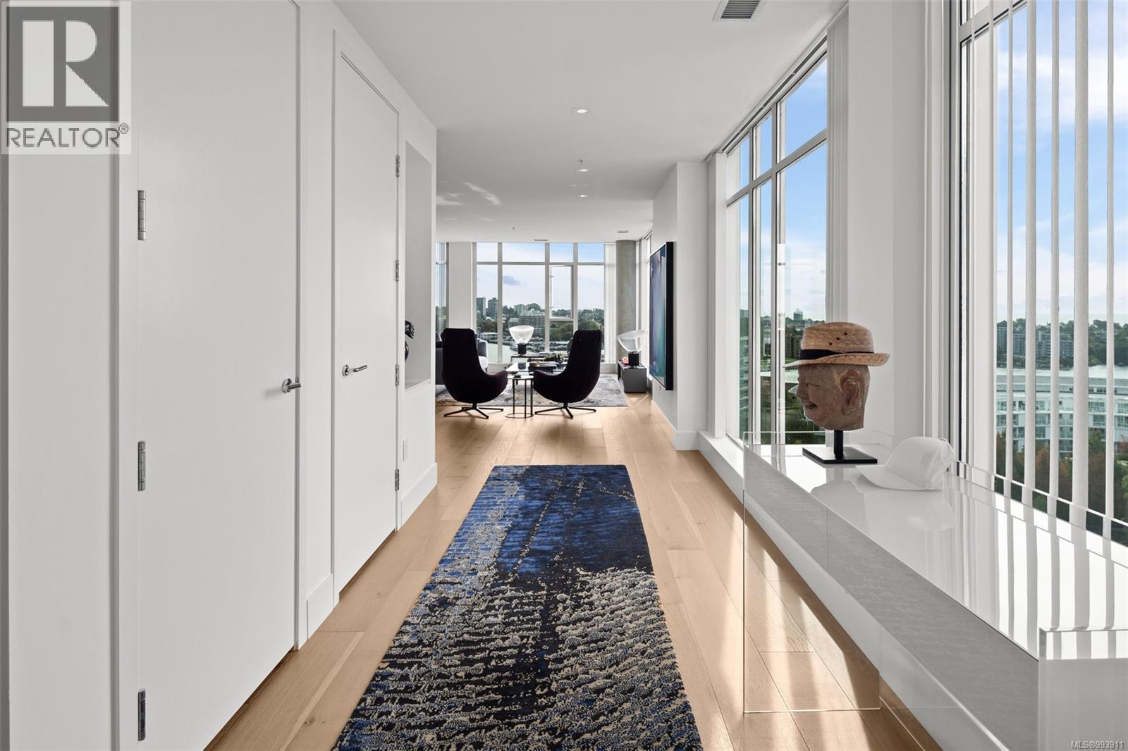 909/910 100 Saghalie Road, Victoria