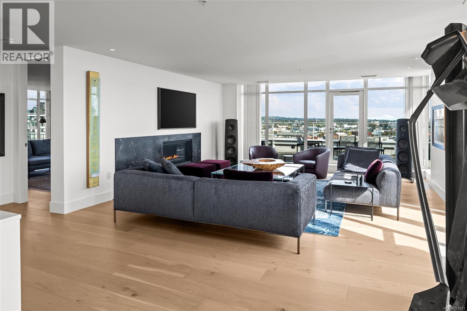 909/910 100 Saghalie Road, Victoria