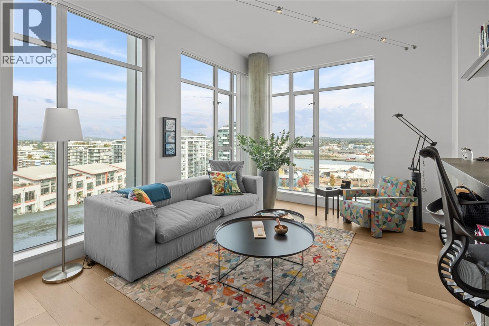 909/910 100 Saghalie Road, Victoria