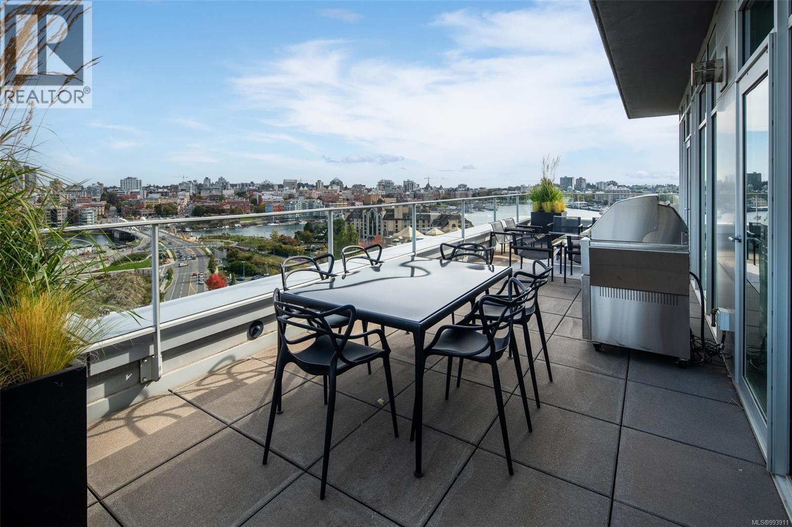 909/910 100 Saghalie Road, Victoria